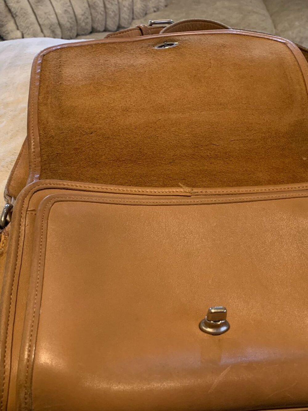 Vintage Coach Tan Leather Bag - Picture 2 of 7